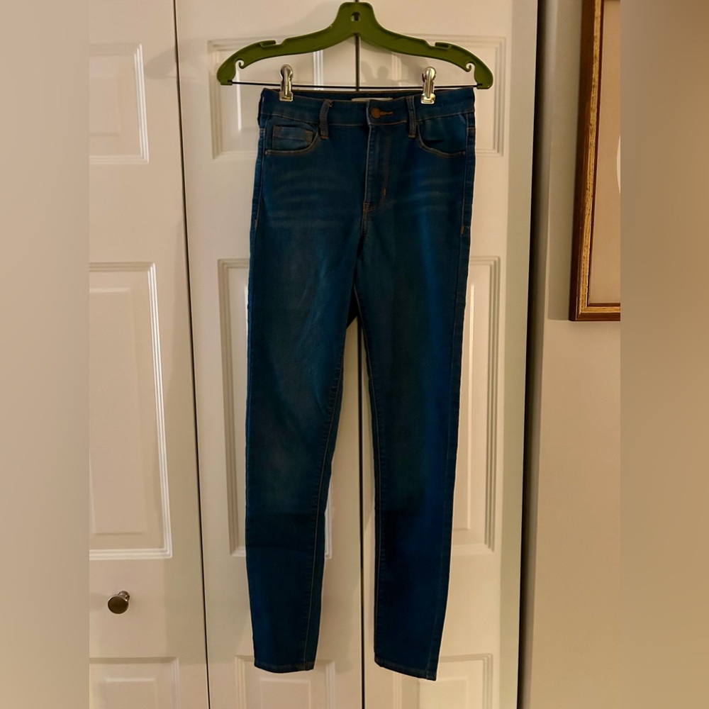 Bullhead Women’s Sz 25 Skinniest Super High Blue Rise Jeans - Great Closet Basic